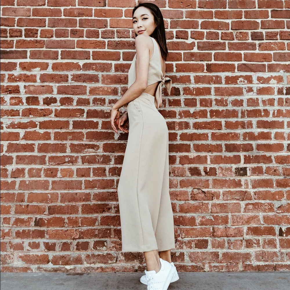 Aritzia Wilfred Ecoulement Jumpsuit Size 8